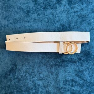 Source Unknown Cream Belt with Dual Gold Rings